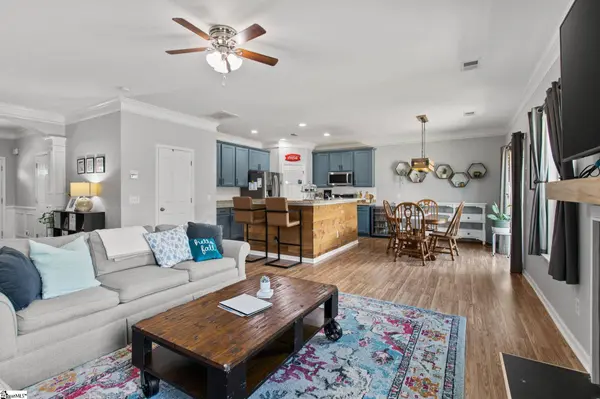 42 Hawksbill Lane, Simpsonville, SC 29680