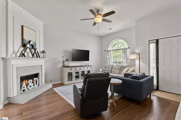 10 Valley Glen Court, Greer, SC 29650