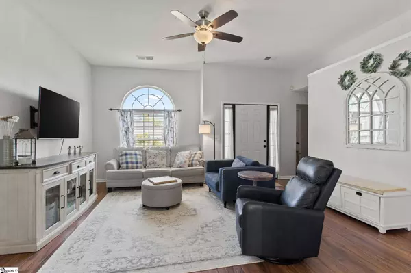 10 Valley Glen Court, Greer, SC 29650