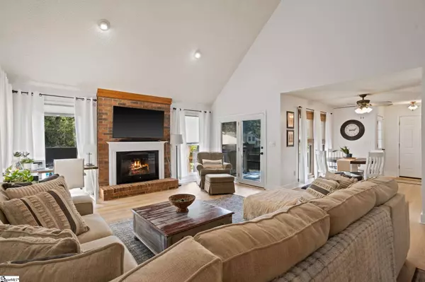 105 Fox Chase Court, Simpsonville, SC 29680