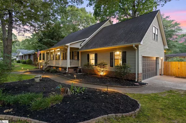 105 Fox Chase Court, Simpsonville, SC 29680