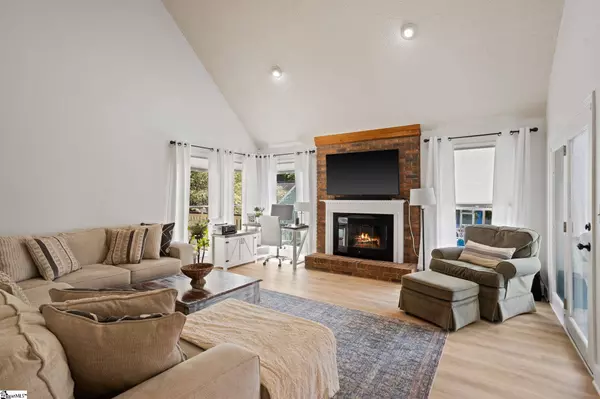 105 Fox Chase Court, Simpsonville, SC 29680