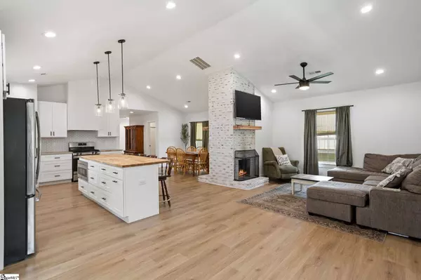 105 E Main Street, Taylors, SC 29687