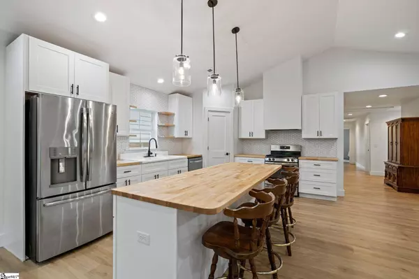 105 E Main Street, Taylors, SC 29687