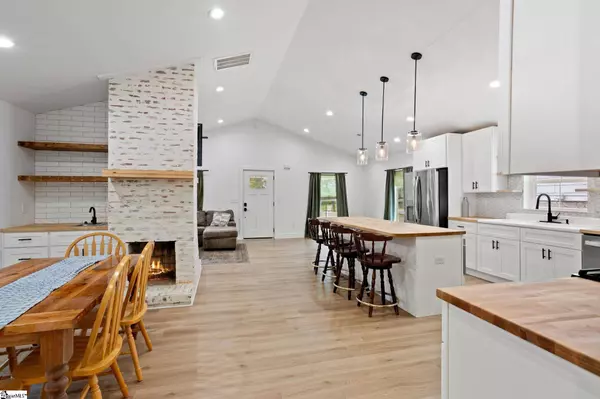 105 E Main Street, Taylors, SC 29687