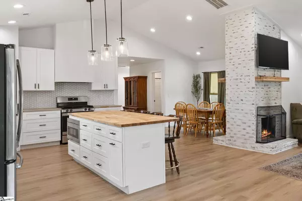 105 E Main Street, Taylors, SC 29687