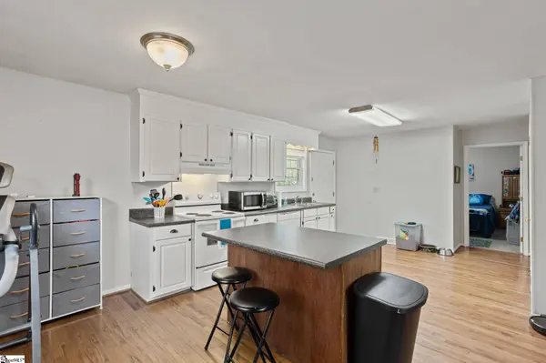 40 Westview Avenue, Greenville, SC 29609