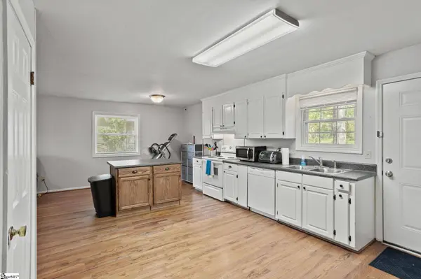 40 Westview Avenue, Greenville, SC 29609