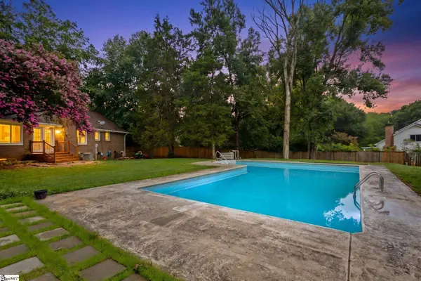 114 Woodhill Lane, Simpsonville, SC 29681