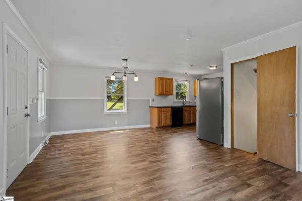 706 W Lee Road, Taylors, SC 29687