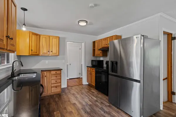 706 W Lee Road, Taylors, SC 29687