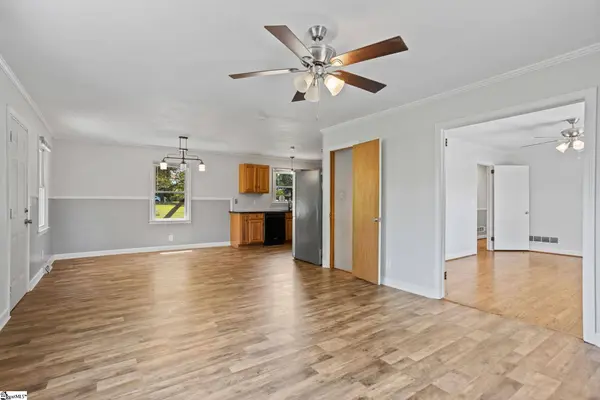 706 W Lee Road, Taylors, SC 29687