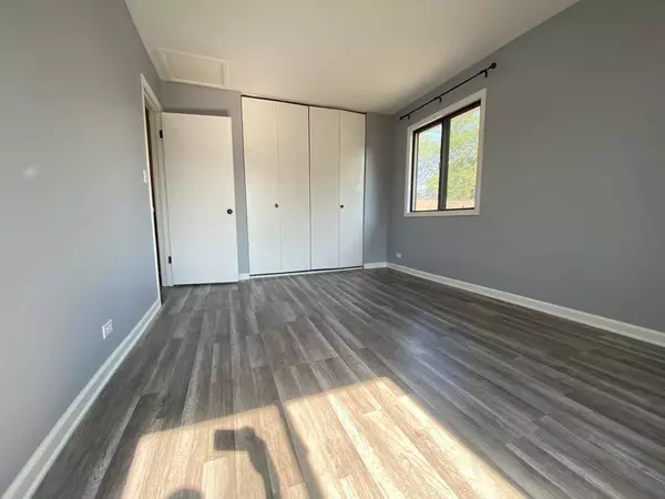 327 Palisades Point #327, Schaumburg, IL 60194