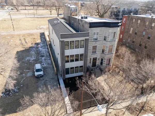 5809 S Indiana Avenue, Chicago, IL 60637
