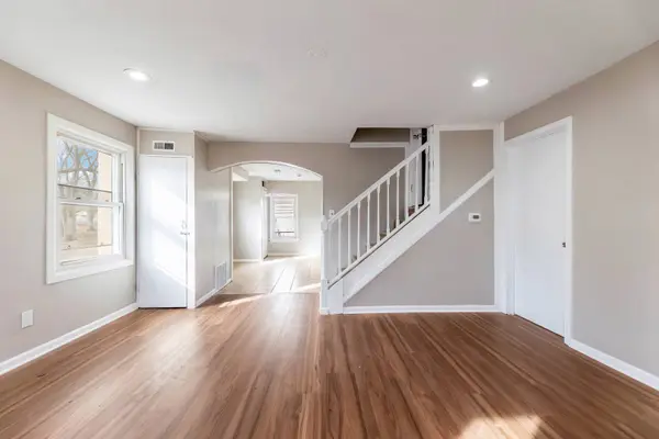 38 N Rebecca Street, Glenwood, IL 60425