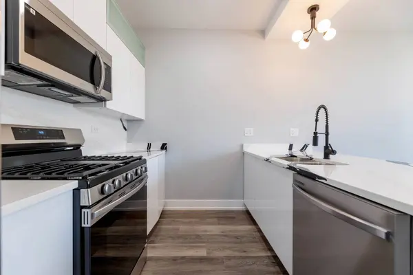 5809 S Indiana Avenue #2, Chicago, IL 60637