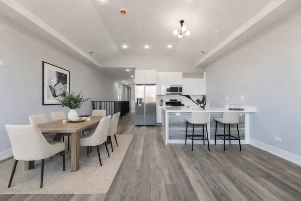 5809 S Indiana Avenue #2, Chicago, IL 60637