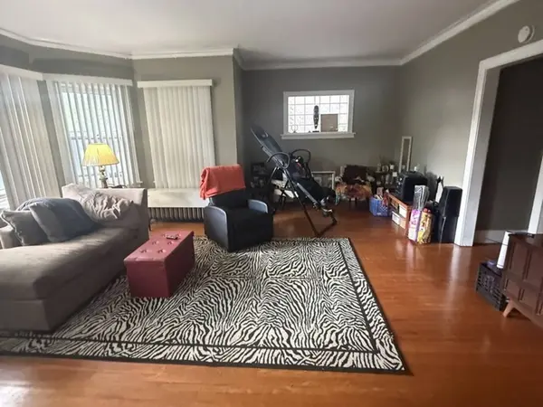 7943 S Eberhart Avenue, Chicago, IL 60619