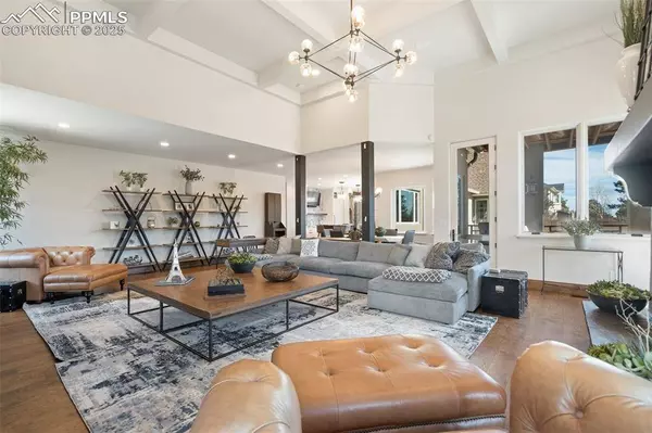 41 Broadmoor AVE, Colorado Springs, CO 80906