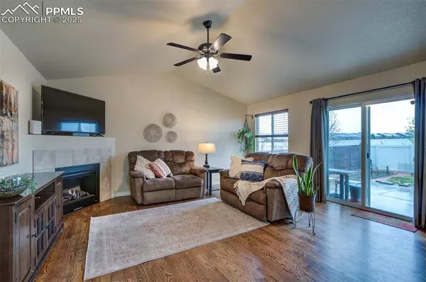 6752 Red Cardinal LOOP, Colorado Springs, CO 80908