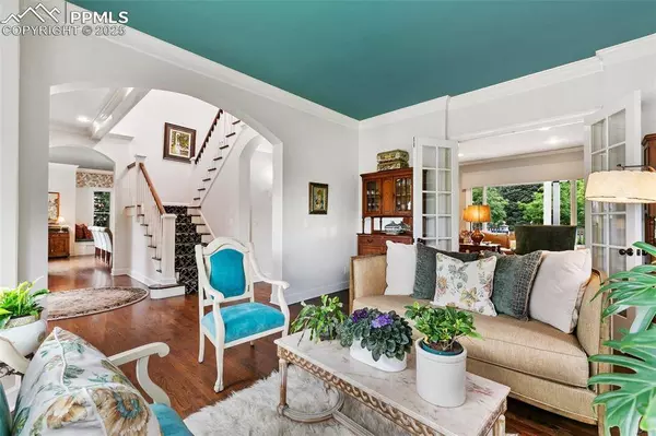 6 3rd ST, Colorado Springs, CO 80906