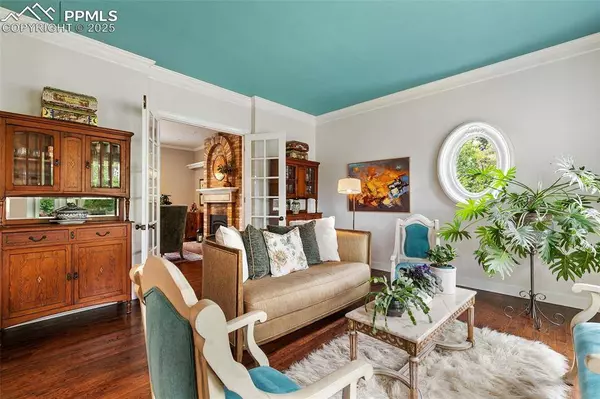 6 3rd ST, Colorado Springs, CO 80906