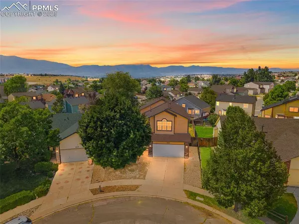 6648 Sleeping Giant DR, Colorado Springs, CO 80923