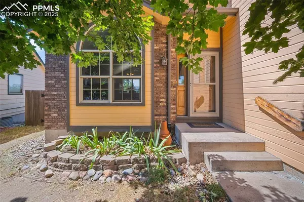 6648 Sleeping Giant DR, Colorado Springs, CO 80923