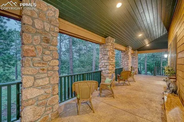 1810 Brantfeather GRV, Colorado Springs, CO 80906