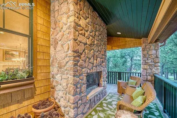 1810 Brantfeather GRV, Colorado Springs, CO 80906