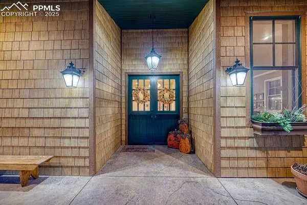 1810 Brantfeather GRV, Colorado Springs, CO 80906