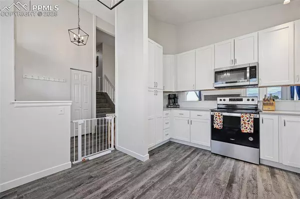 1920 Ambleside DR, Colorado Springs, CO 80915