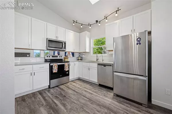 1920 Ambleside DR, Colorado Springs, CO 80915