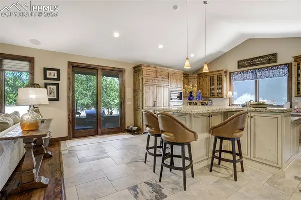 1915 Cantwell GRV, Colorado Springs, CO 80906