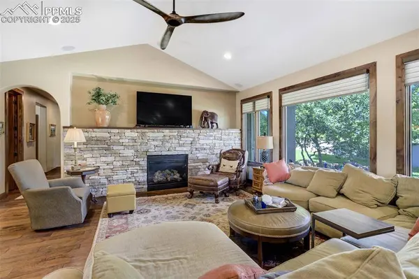 1915 Cantwell GRV, Colorado Springs, CO 80906