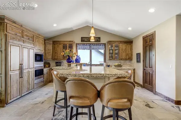 1915 Cantwell GRV, Colorado Springs, CO 80906