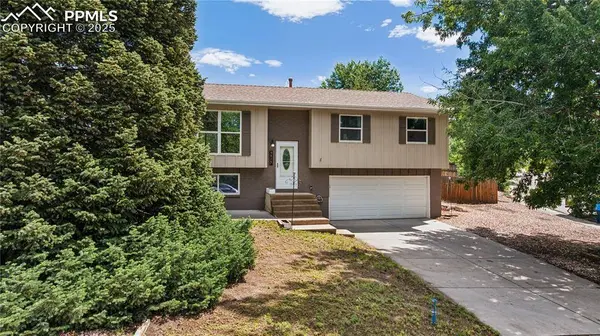 5915 Eldora LN, Colorado Springs, CO 80918