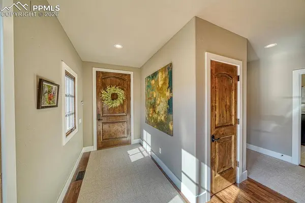 1515 Vine Cliff HTS, Colorado Springs, CO 80921