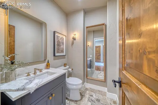 1515 Vine Cliff HTS, Colorado Springs, CO 80921