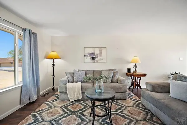 57 Bonanza Dr, Pueblo, CO 81007