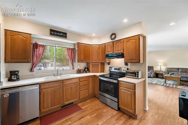 1802 Mayan CT, Colorado Springs, CO 80904