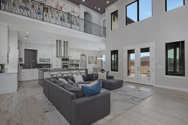 6303 SWEETBAY LN, Amarillo, TX 79124