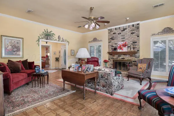 2609 HAWTHORNE DR, Amarillo, TX 79109
