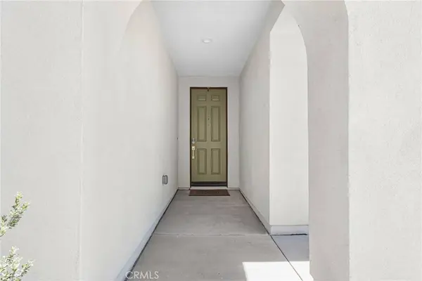 463 Harding CIR, Corona, CA 92879