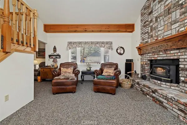 627 Sunset LN, Sugarloaf, CA 92386