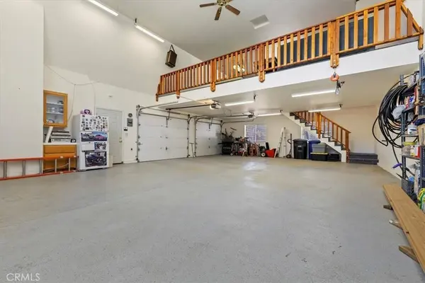 627 Sunset LN, Sugarloaf, CA 92386