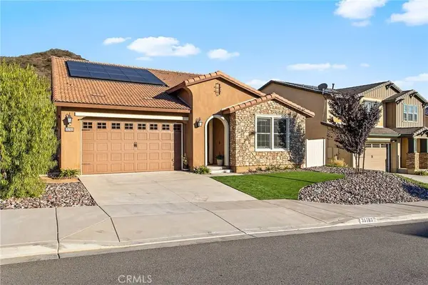 Fallbrook CA – front exterior of home in Horse Creek Ridge community