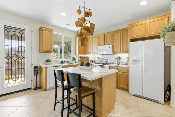 8731 Mann LN, Hemet, CA 92545