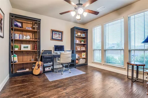 7391 Vienta Point, Grand Prairie, TX 75054