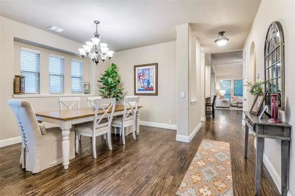 7391 Vienta Point, Grand Prairie, TX 75054